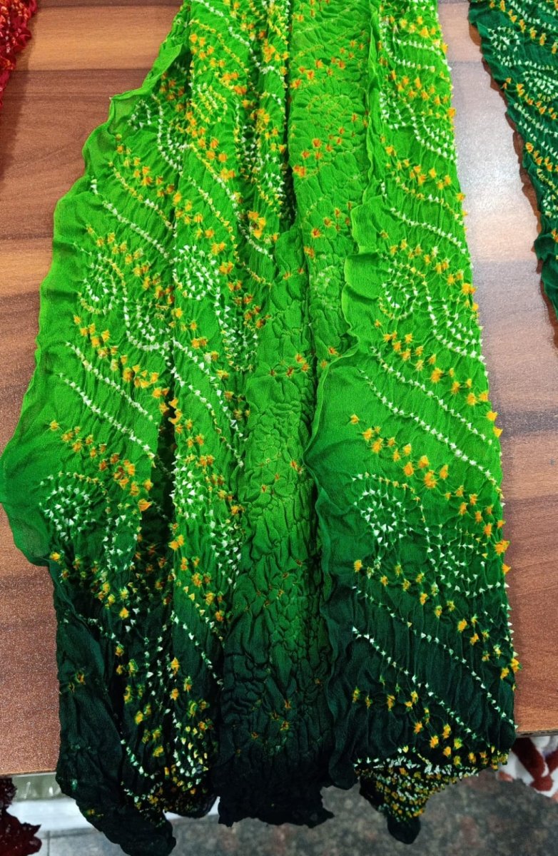 Green Shaded Pure Crepe Bandhani Dupatta - Leheriya