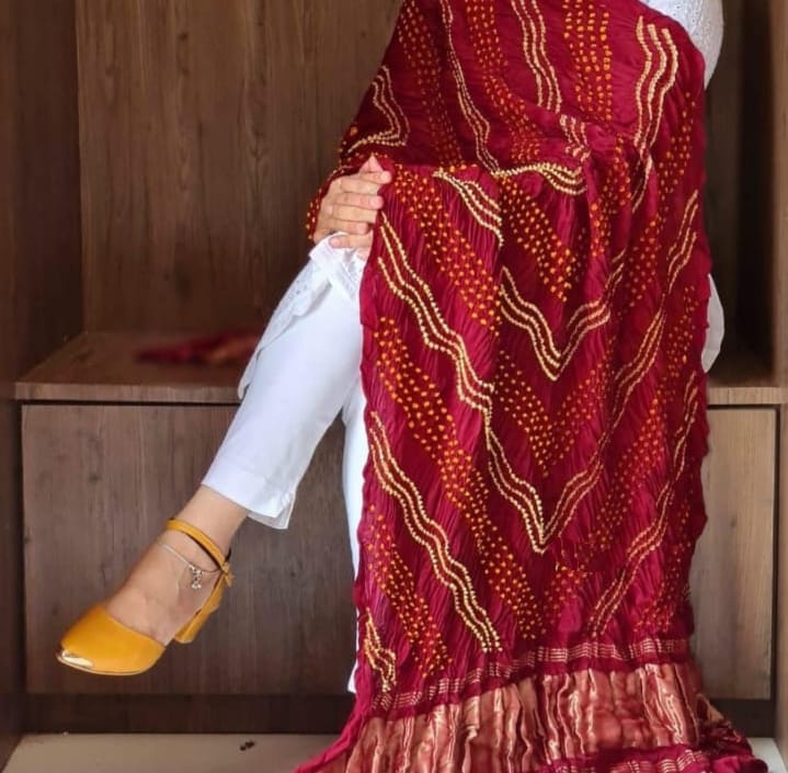 Modal Silk Bandhani Dupatta with Silk Tissue Pallu - Leheriya